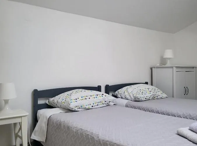 Grabar דירה קרס