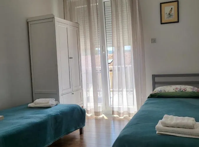 Grabar דירה קרס