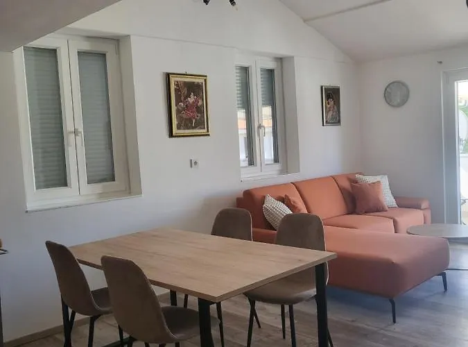 Grabar Апартаменты Црес